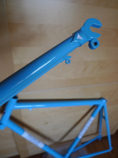 fork tips (and those mudguard eyes)...